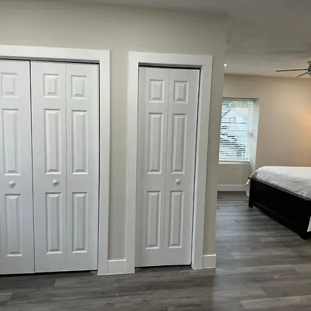 Deluxe Apartment Whit Laundry